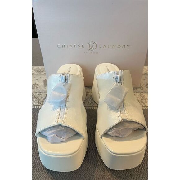 Chinese Laundry Women's Taysha Wedge Sandal - Picture 3 of 7